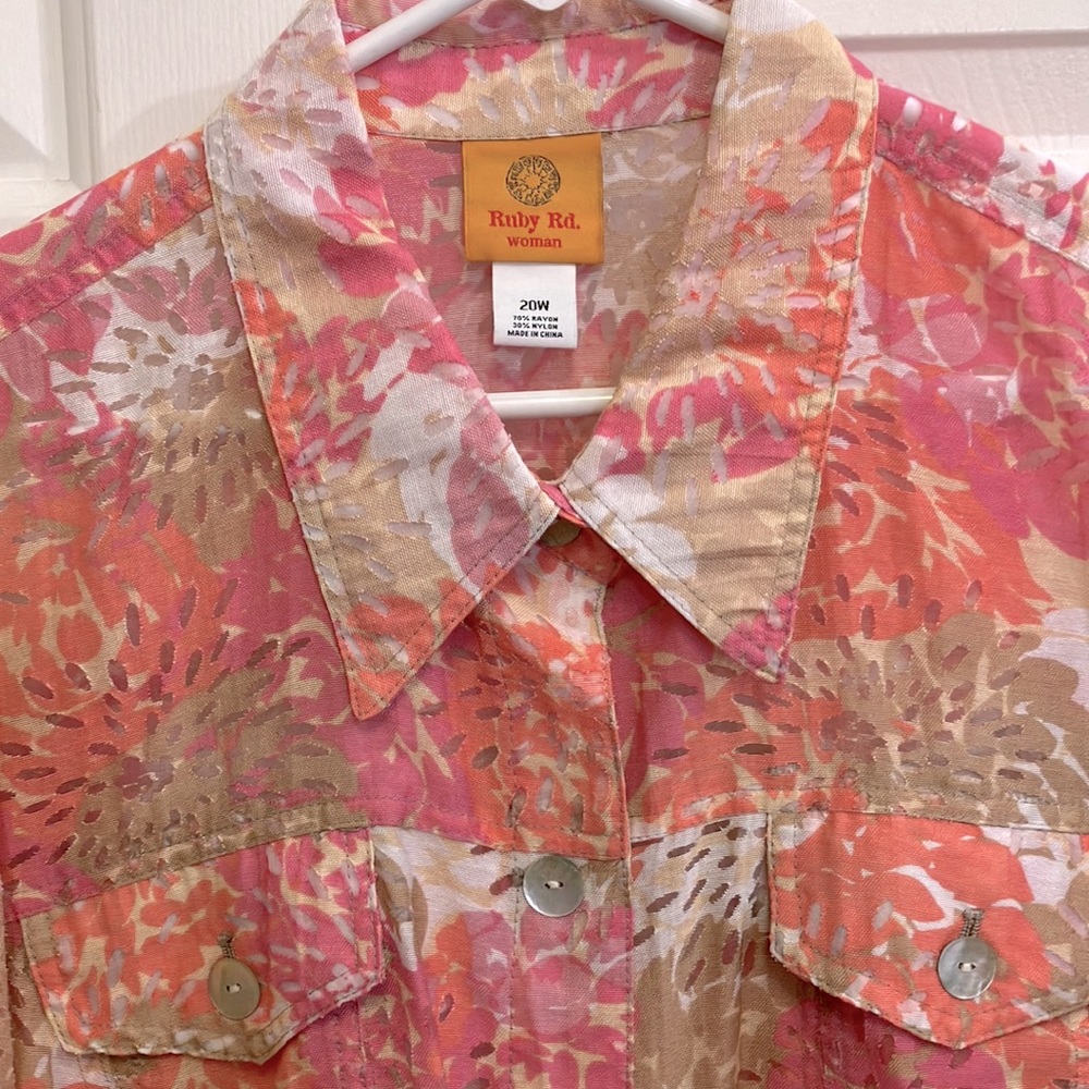 Ruby Rd. Pink Orange White Tan Floral Semi-Sheer Roll Tab Sleeve Shacket Size 20 - Picture 3 of 6